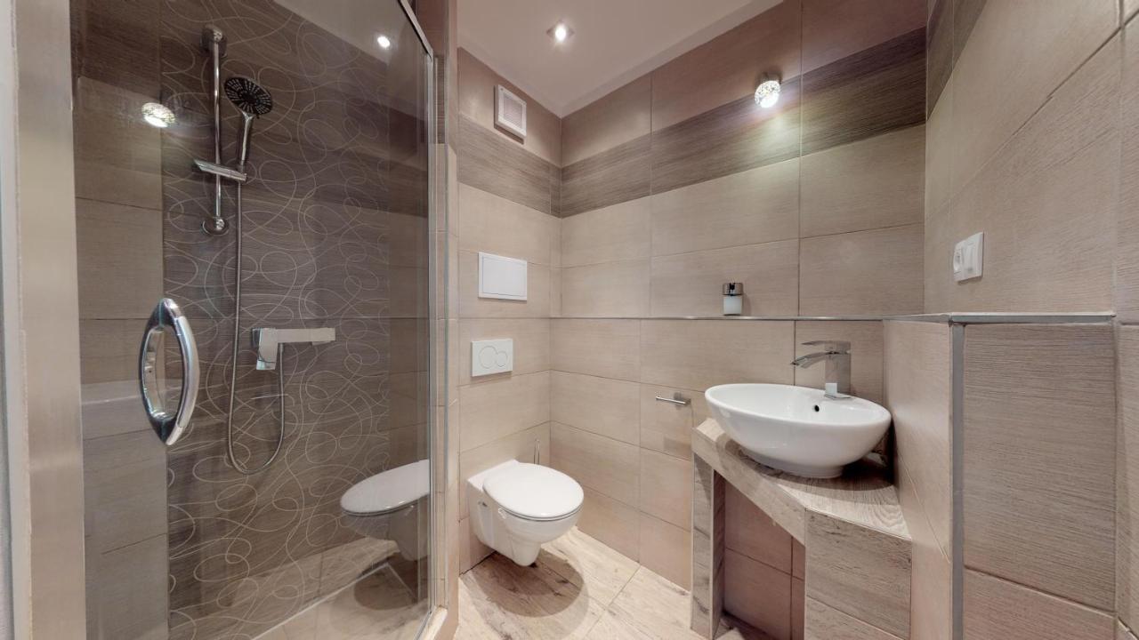 Appartement Steps From Nivy & Main Bus Station Bratislava